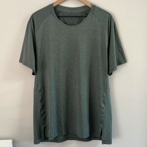 Men's Lululemon Textured Training Short Sleeve Shirt